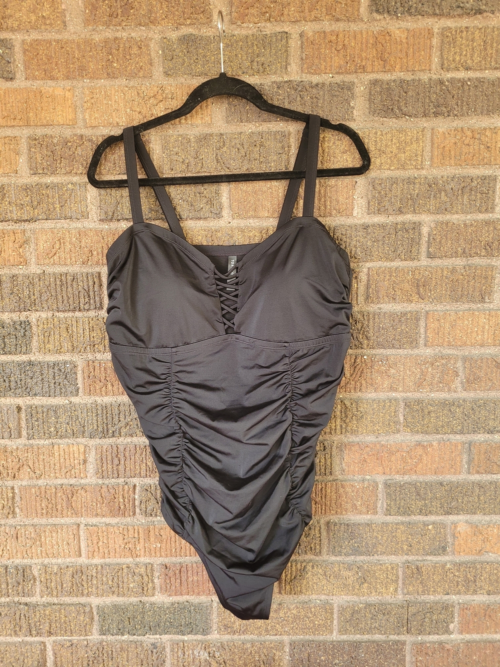 Women’s Black Ruched One-Piece Swimsuit with Crisscross Detail Torrid Size 2 - Picture 6 of 12